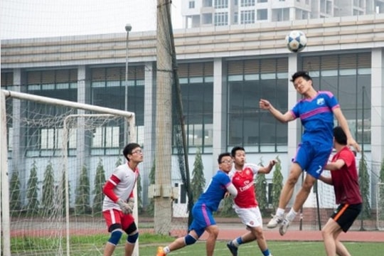 Trận chung kết 'trong mơ' Giải bóng đá cựu học sinh trường Phan