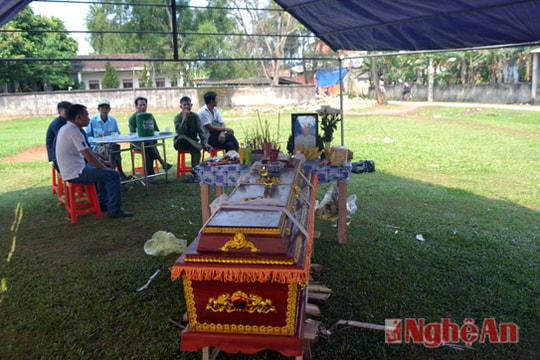 Đi đám cưới về, nam thanh niên bị chém tử vong