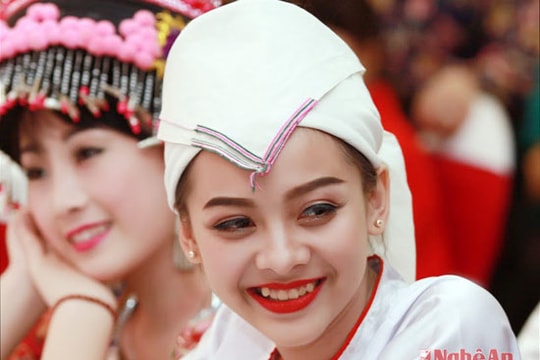 Cận cảnh vẻ đẹp mê hồn của những nàng sơn nữ miền Tây