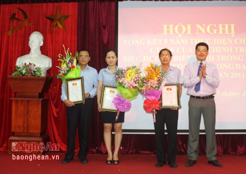 Cán bộ BHXH tỉnh thực hiện chuẩn mực đạo đức theo gương Bác