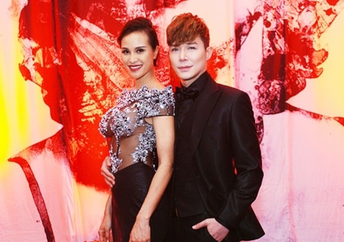 Cục Nghệ thuật biểu diễn vào cuộc vụ người mẫu Phương Mai mặc váy khoe ngực