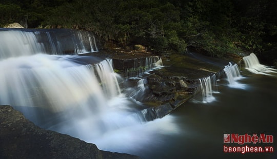 Ngọn thác như phim 3D ở Nghệ An