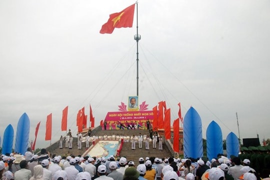 Thượng cờ thống nhất non sông ở vĩ tuyến 17