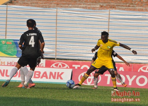 Vòng 8 V-League 2016: SLNA để đội áp chót cầm hòa trên sân Vinh