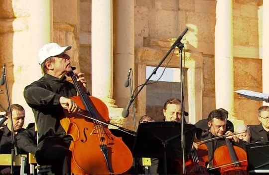 Dàn nhạc giao hưởng Nga biểu diễn tại thành phố cổ Palmyra