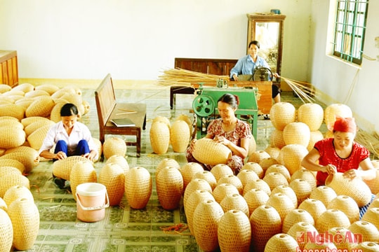 Tích cực triển khai Nghị quyết Đại hội Đảng các cấp vào cuộc sống