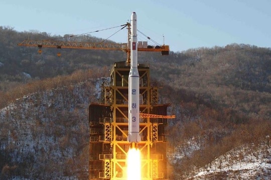 Triều Tiên quyết tăng cường thúc đẩy năng lực hạt nhân 'cả chất lẫn lượng'