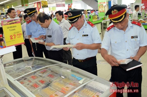 Xử lý cán bộ buông lỏng trong quản lý an toàn thực phẩm