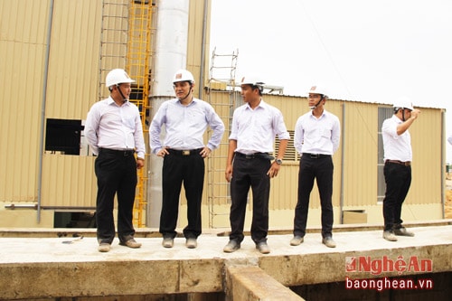 Bí thư Tỉnh ủy Nguyễn Đắc Vinh kiểm tra tiến độ Dự án Nhà máy Tôn Hoa Sen