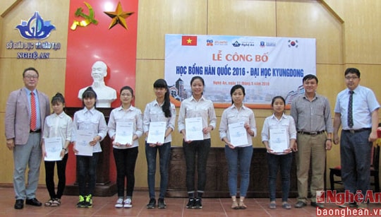 Học sinh ở Nghệ An nhận học bổng Kyungdong Hàn Quốc, trị giá 36 tỷ đồng