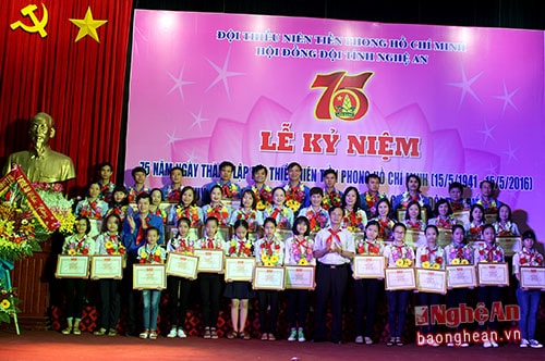 Nghệ An tuyên dương 41 giáo viên Tổng phụ trách và Chỉ huy Đội tiêu biểu