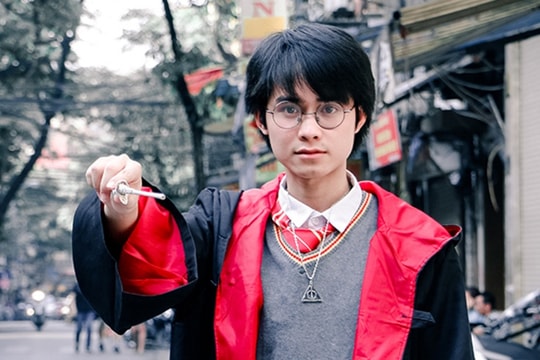 Nam sinh xứ Nghệ gây 'sốt' vì giống Harry Potter