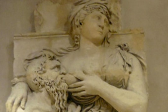 Ẩn tình sau bức tranh ông già ngậm bầu ngực cô gái trẻ