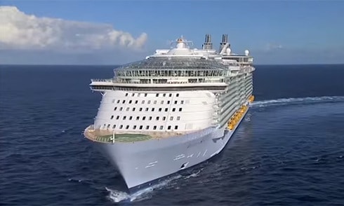 Tàu du lịch hạng sang lớn nhất thế giới sắp ra biển