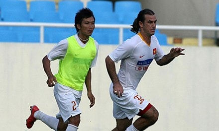 Ngoại binh nhập tịch và những mặt trái