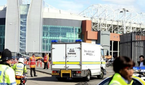 Nghi có bom, trận Man Utd - Bournemouth bị hủy
