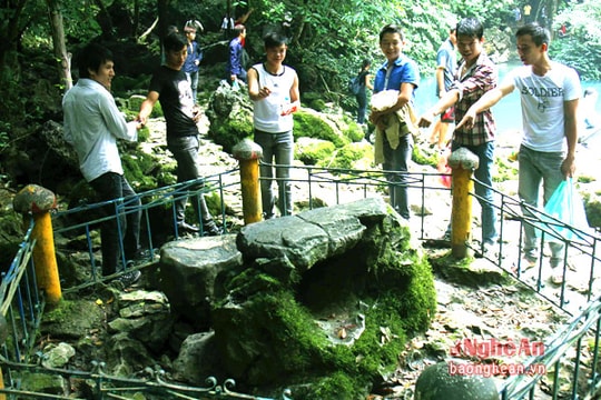 Theo dấu chân Bác tìm về Pác Bó