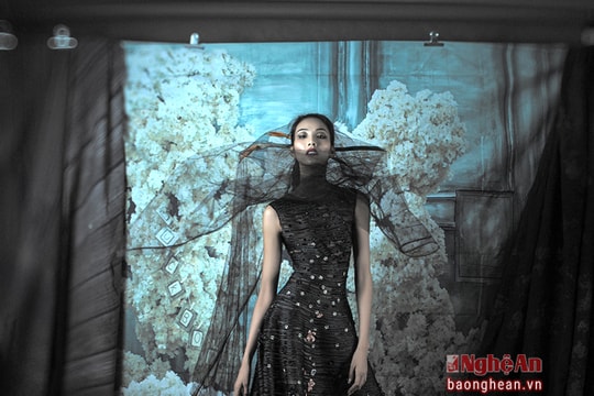 Quán quân Vietnam's Next Top Model 2011 đẹp ma mị