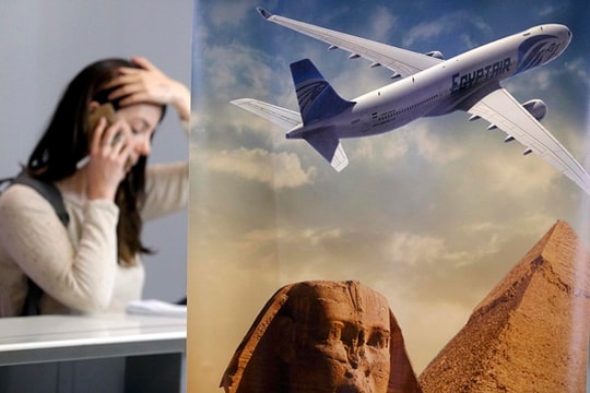 Khoảnh khắc máy bay Ai Cập biến thành cầu lửa khổng lồ