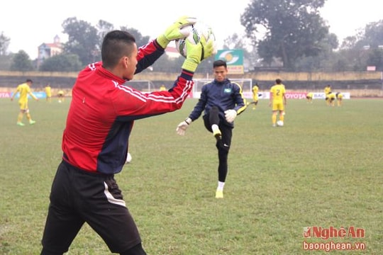 Nguyên Mạnh vắng mặt, SLNA trình làng 'nhân tố bí ẩn'