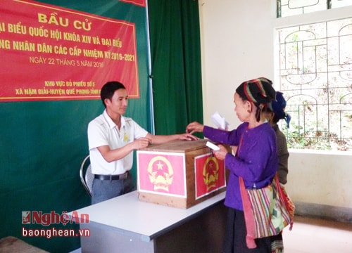 Quế Phong: đến 15h có 120/130 tổ bỏ phiếu đạt tỷ lệ 100%