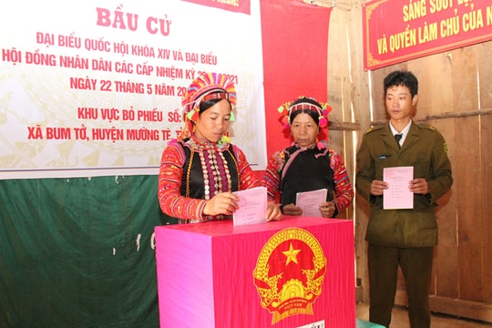 Tỷ lệ cử tri đi bầu tại nhiều địa phương của cả nước đạt trên 90%