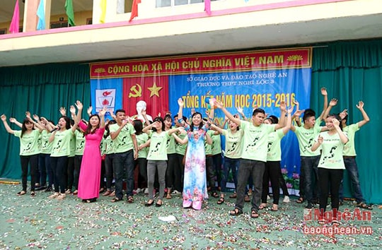 Lễ tri ân, trưởng thành của học sinh trường THPT Nghi Lộc 3