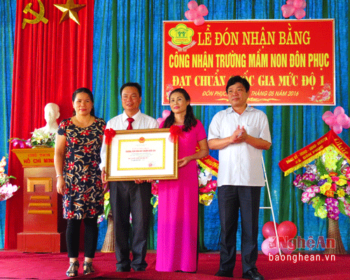 Trường Mầm non Đôn Phục (Con Cuông) đón nhận trường đạt chuẩn quốc gia