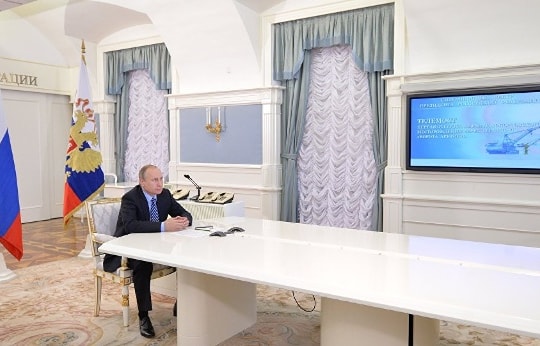 Putin bấm nút cho tàu chở dầu đầu tiên xuất phát từ 'Cửa Bắc Cực'