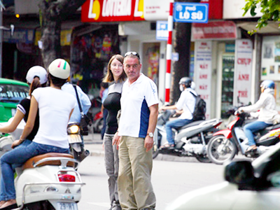 Nhường đường ở Việt Nam - góc nhìn từ người nước ngoài