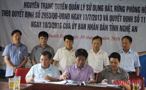 Chuyển giao Tổng đội 2 về Công ty Cao su Nghệ An