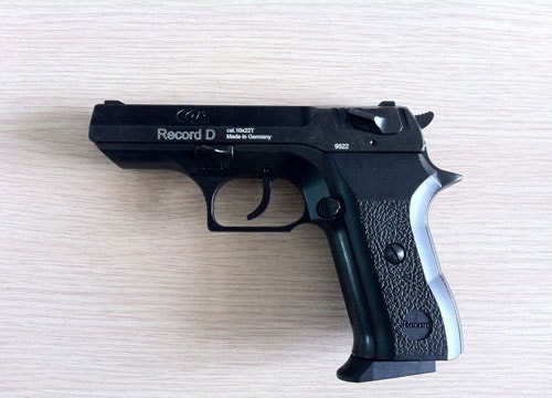 Nghịch súng bắn đạn cao su, học sinh lớp 5 tử vong