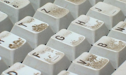 Bàn phím máy tính chứa vi khuẩn nhiều gấp 5 lần bồn cầu