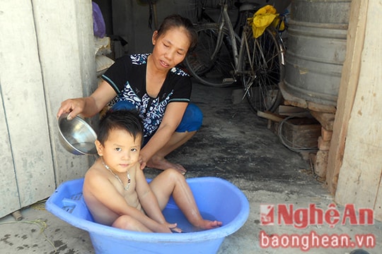 Về nơi nông dân phải bỏ bạc triệu mua nước sinh hoạt