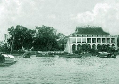 Hành trình 30 năm bôn ba tìm đường cứu nước