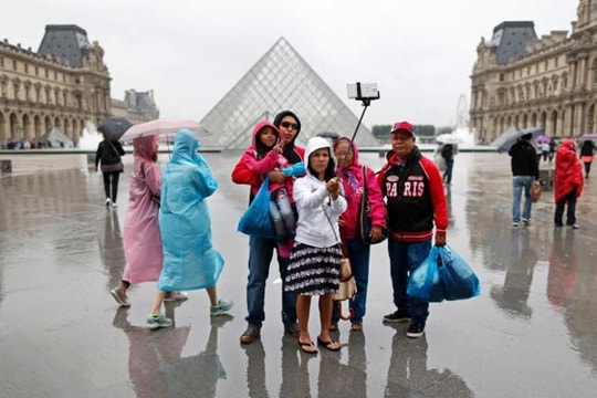 Pháp: Bảo tàng Louvre đóng cửa vì lũ lụt
