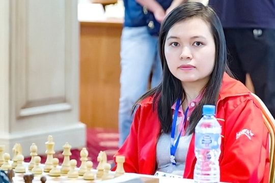 Nữ kỳ thủ xinh đẹp Mai Hưng vô địch cờ chớp nhoáng châu Á