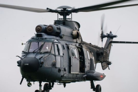 Bà Merkel bị cấm bay trên trực thăng Airbus