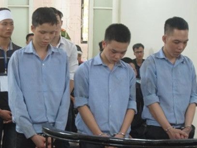 Giết người chỉ vì bị từ chối uống cốc bia