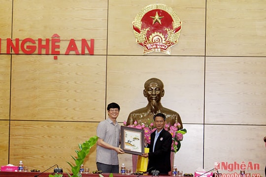 Thắt chặt mối quan hệ hữu nghị Việt - Lào