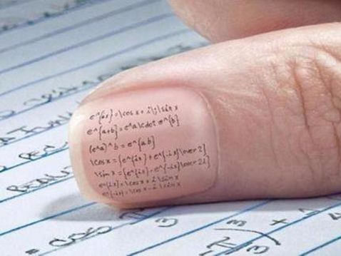 1001 chiêu quay cóp 'bá đạo' của học trò