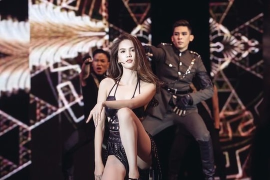 Ngọc Trinh thể hiện vũ đạo gợi cảm ở 'Đêm hội chân dài'