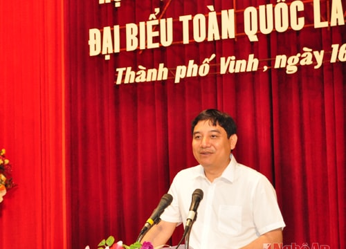 Liên hệ sâu sắc với thực tiễn, cụ thể hóa nội dung Nghị quyết của Đảng(*)