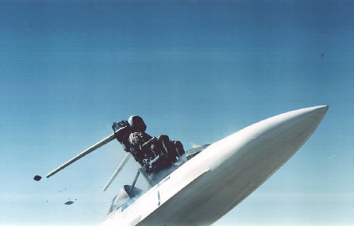 Các sự cố khiến phi công gặp nguy hiểm khi nhảy dù