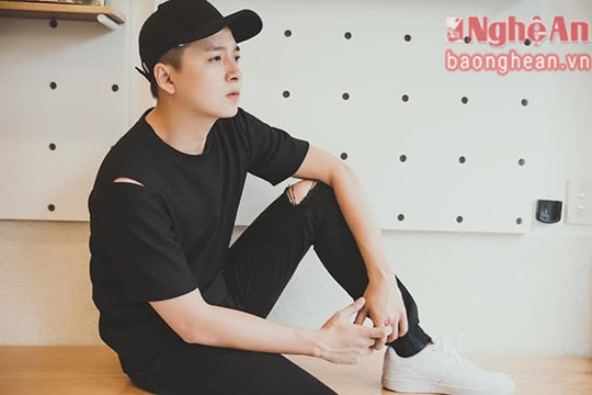 Ngô Kiến Huy chính thức trở thành MC của 'The Voice Kids'