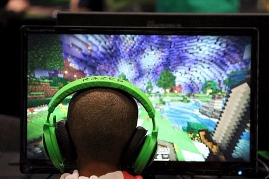 Vì sao giới trẻ ngày nay không thích ra ngoài?