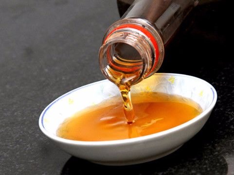 Mách bà nội trợ cách phân biệt nước mắm thật - giả