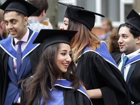 Học càng cao càng nhiều nguy cơ ung thư não?