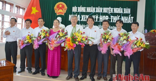 Đồng chí Lê Hồng Sơn tái đắc cử Chủ tịch UBND huyện Nghĩa Đàn