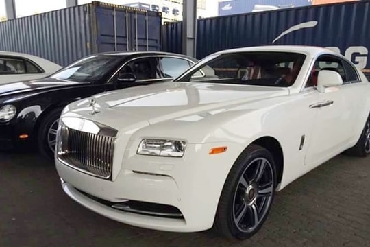 Siêu xe, xe sang dồn dập về Việt Nam trước ngày 1/7